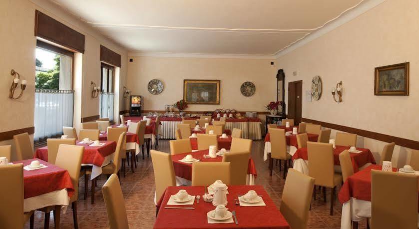 Boston Hotel 3*